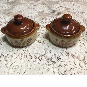 Oven proof Kitchen - EUC OVENPROOF SMALL BEANPOTS W/GRAIN DESIGN & LIDS Oven proof Kitchen - EUC OVENPROOF SMALL BEANPOTS W/GRAIN DESIGN & LIDS